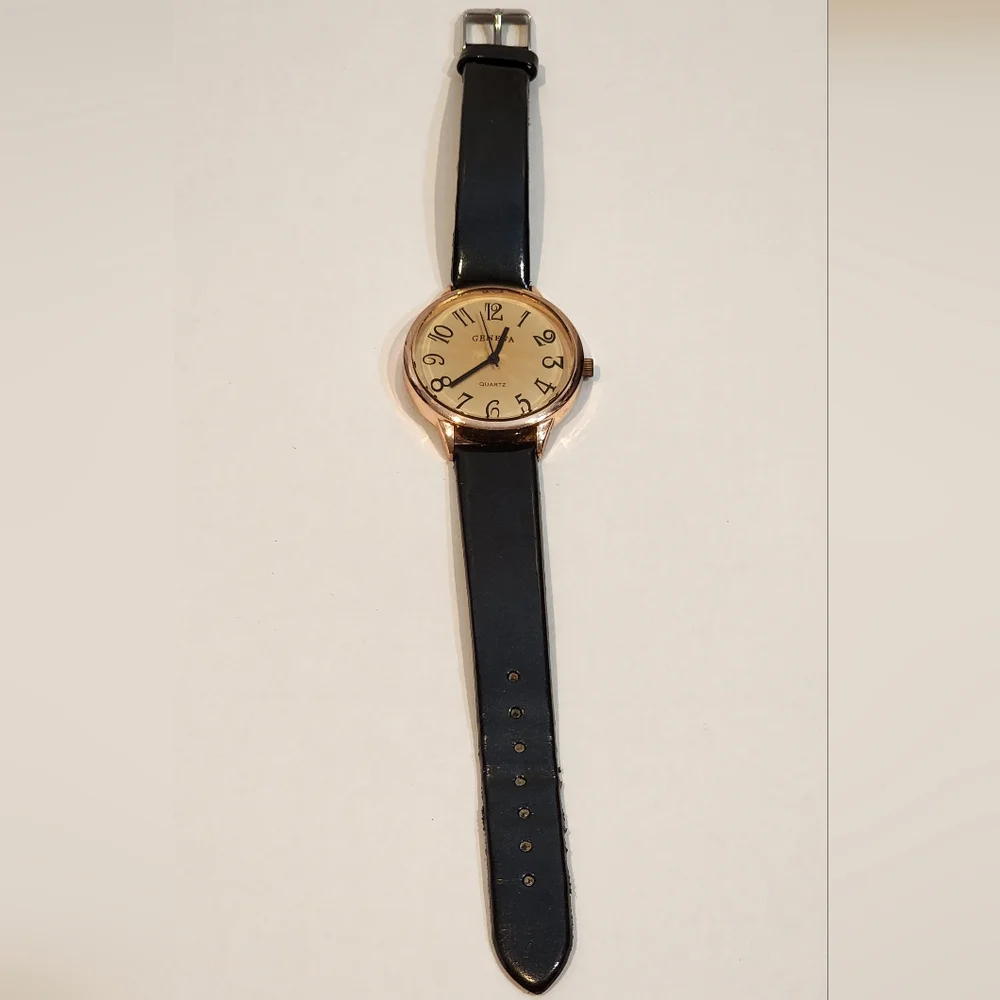 Geneva Quartz Vintage Watch- Has Minor Wear Needs Batteries